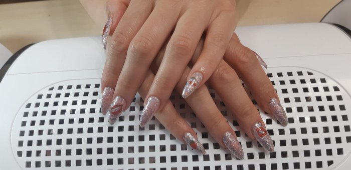 Maltepe Nail Art Protez Tırnak Salonu